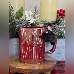 🍎 Brand NEW w/Tags Rae Dunn Disney SNOW WHITE Red Luster Mug 🍎